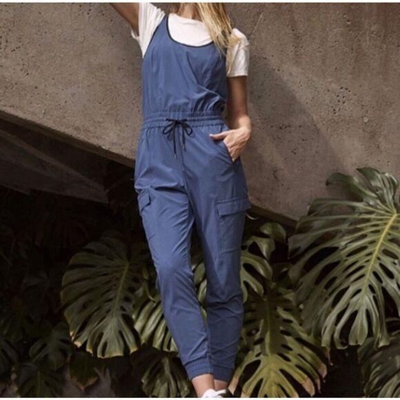 Women’s Athleta Unbound Jumpsuit Joggers Size S Zip Pockets EC - Picture 2 of 7